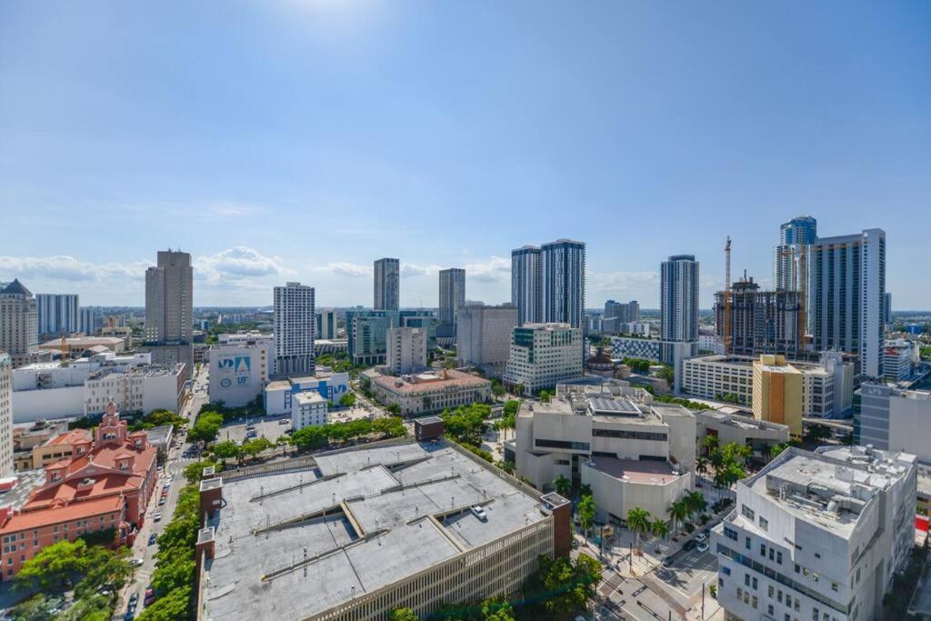 Stylish Stay In The Heart Of Miami - Walk To Bayside & Bayfront Park 마이애미 외부 사진